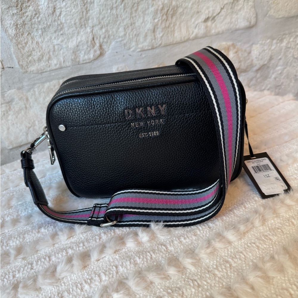 💜 DKNY- ERIN CAMERA Black Messenger Bag with Multicolor Strap! 💜